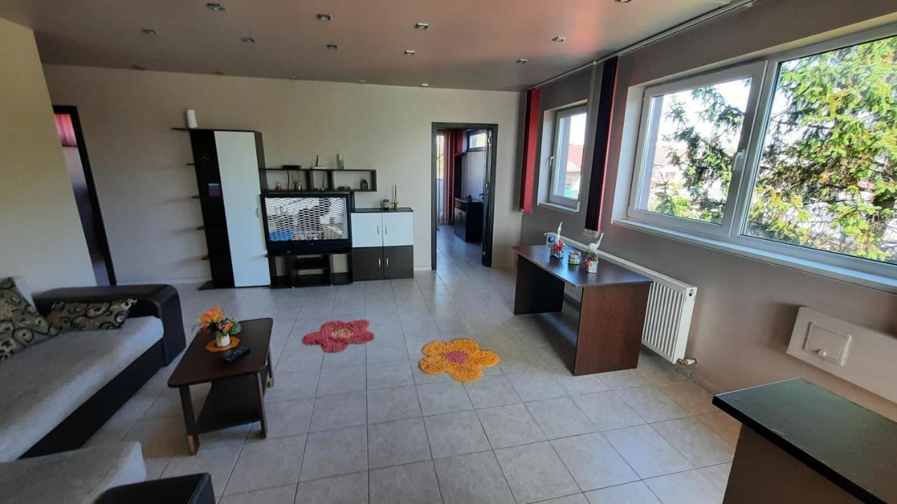 Spacious, Modern Condo In New Villa - Sleeps 6 Bucureşti Exterior foto