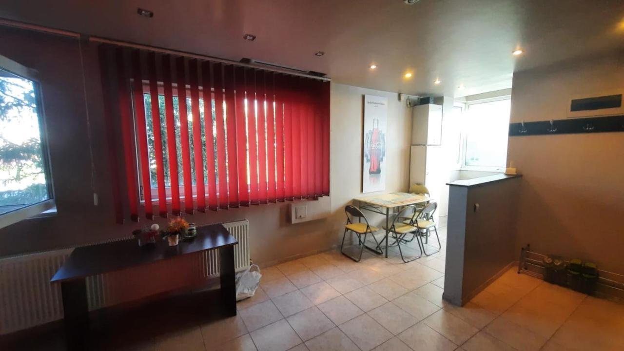 Spacious, Modern Condo In New Villa - Sleeps 6 Bucureşti Exterior foto